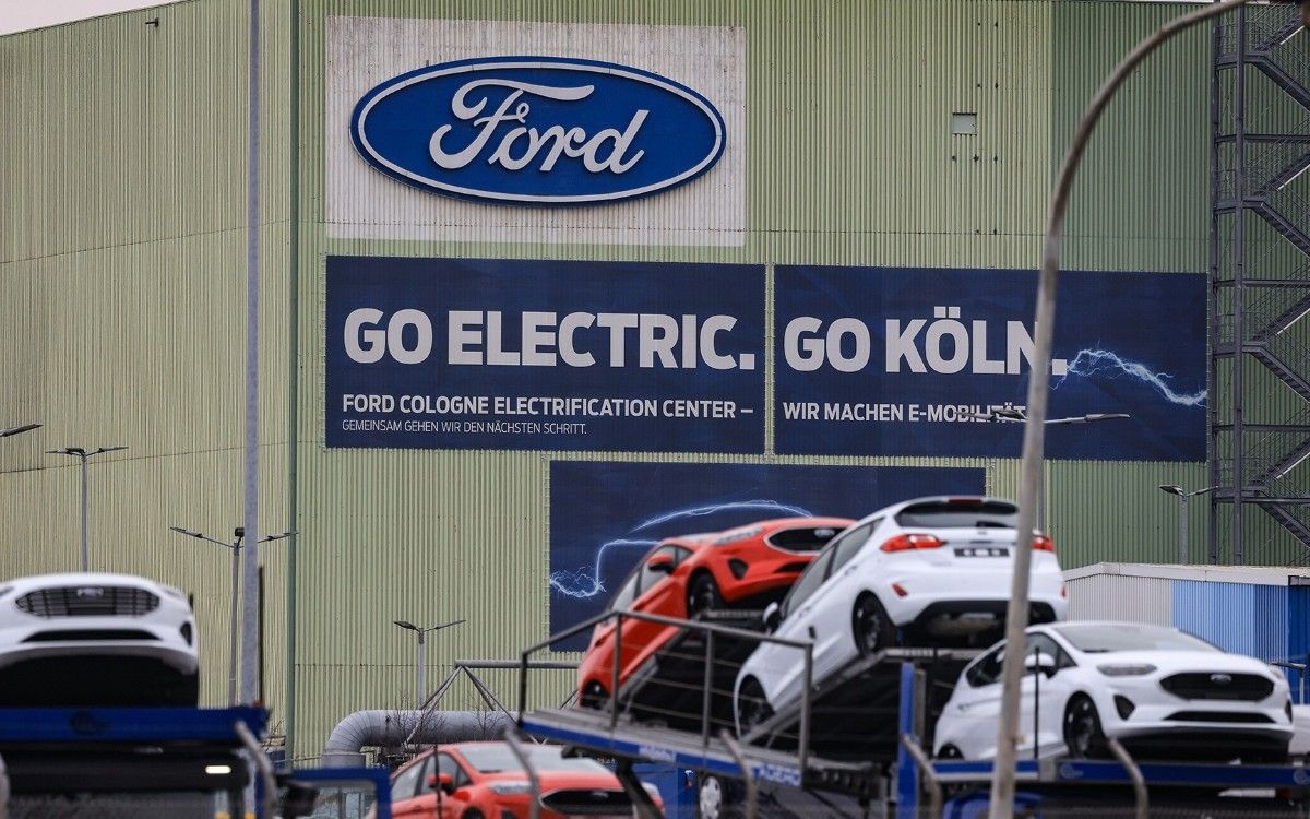 003_ford_strajk.jpg