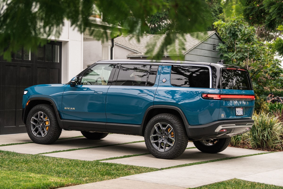 rivian (2).jpg