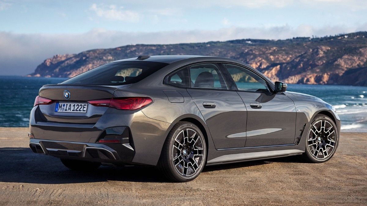 002_bmw_i4.jpg