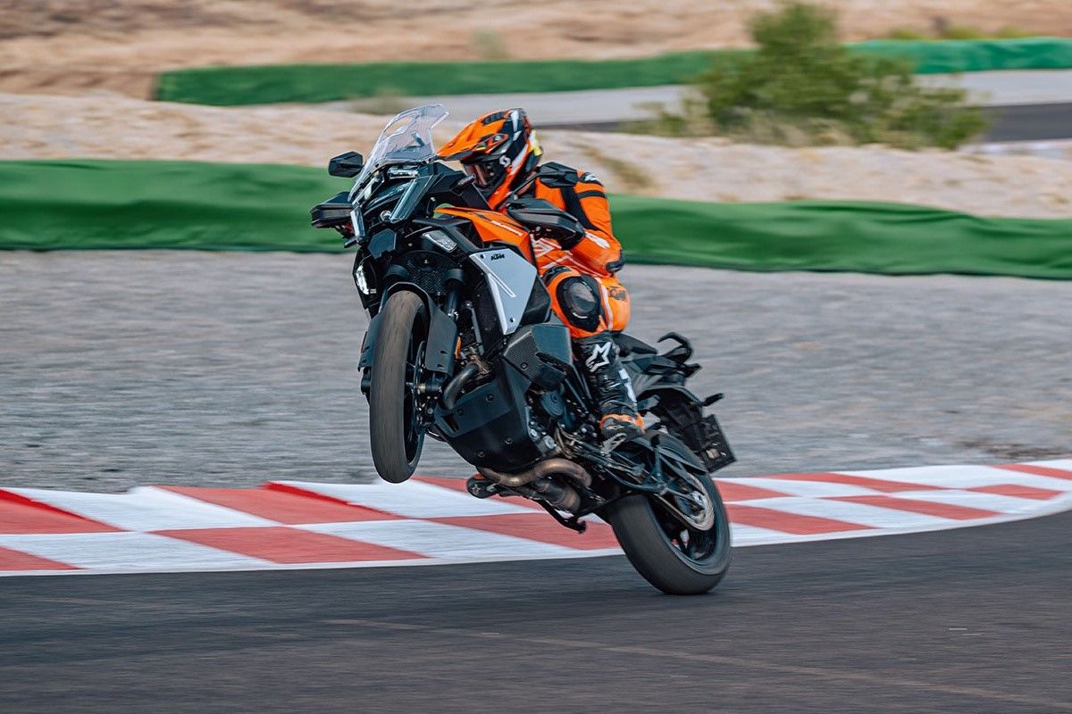 KTM 1390 Super Adventure S Evo