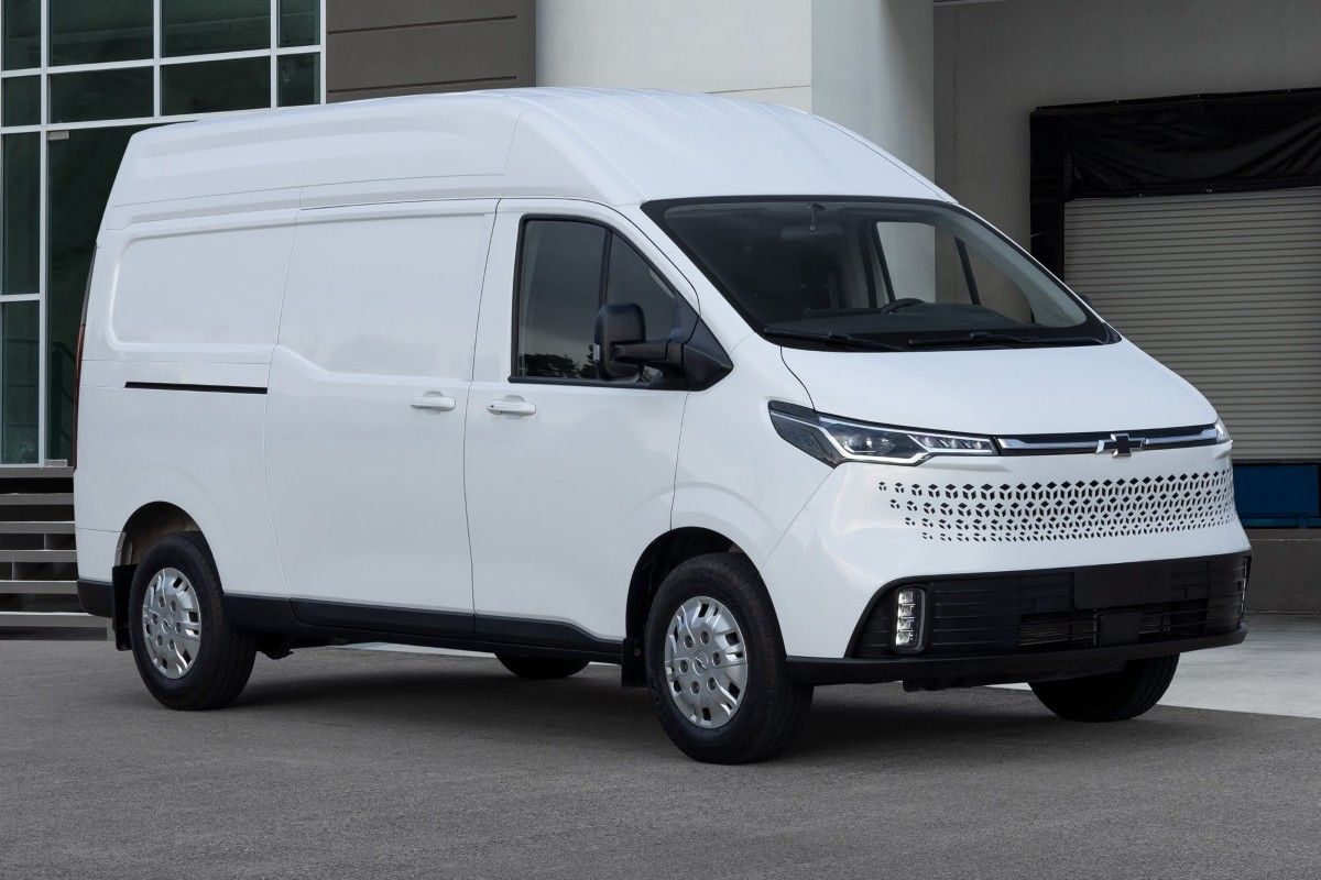 Chevrolet Express Max: Ako nemaš furgon, pozajmi ga od Kineza